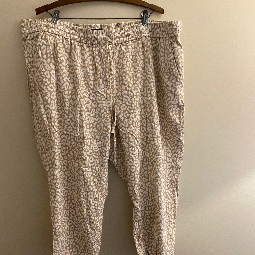 Tan leopard print Size 22 J. Crew linen pants
